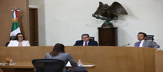 Resuelve Sala Regional Ciudad de México asunto relacionado con reincorporación al cargo de Presidente Municipal en Guerrero y se pronuncia respecto a expedición de credenciales para votar e incorporación al padrón electoral de residentes en el extranjero