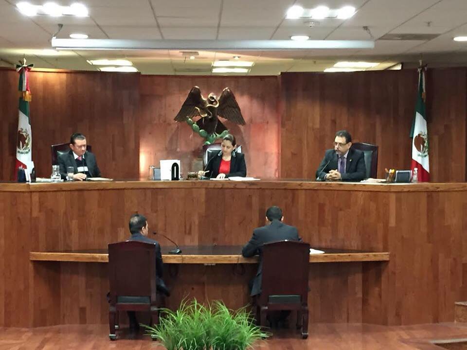 LA SALA REGIONAL GUADALAJARA REVOCA OFICIOS RELACIONADOS CON EL REGISTRO DE UN ASPIRANTE A DIPUTADO FEDERAL DE MAYORÍA RELATIVA EN BAJA CALIFORNIA