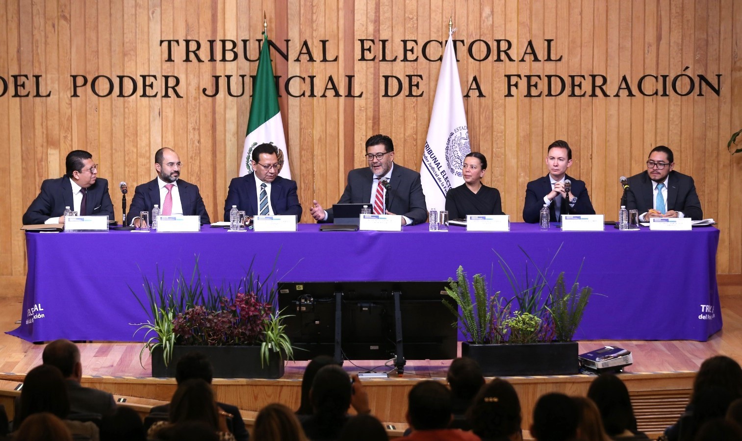 El acceso a la información es una condición democrática que el Tribunal <br />
Electoral cumple en equilibrio con la protección de los datos personales<br />