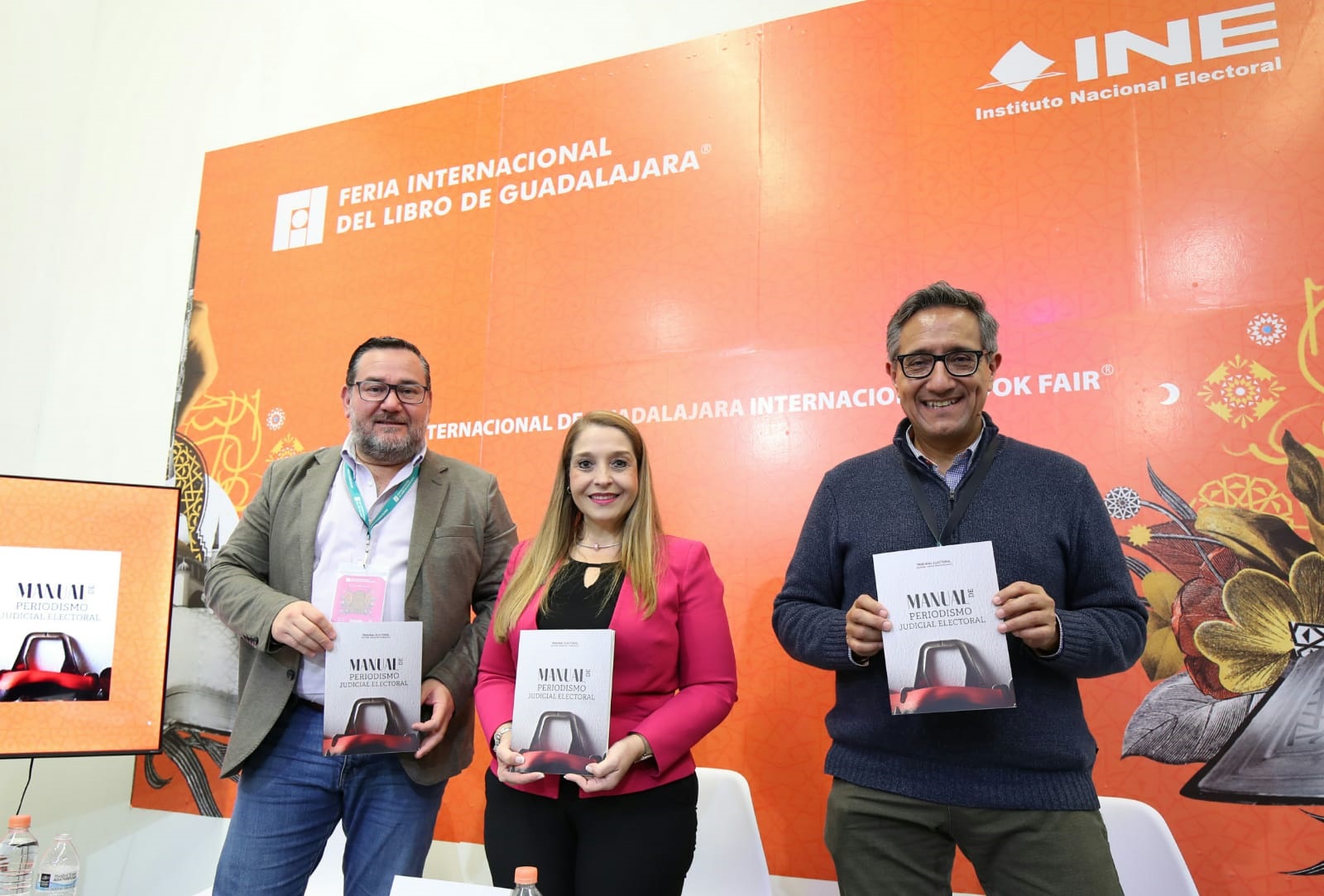 El TEPJF presentó en la FIL Guadalajara 2022 el Manual de Periodismo Judicial Electoral, que permite comprender con un lenguaje sencillo la materia jurisdiccional