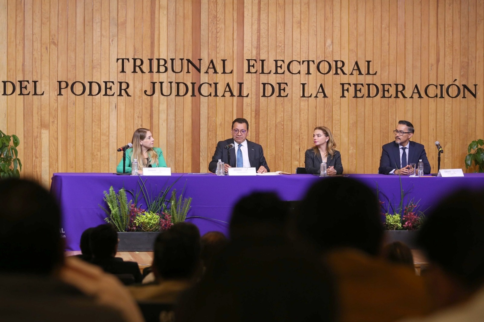 Analizan avances y retos para la justicia social desde la perspectiva electoral y laboral