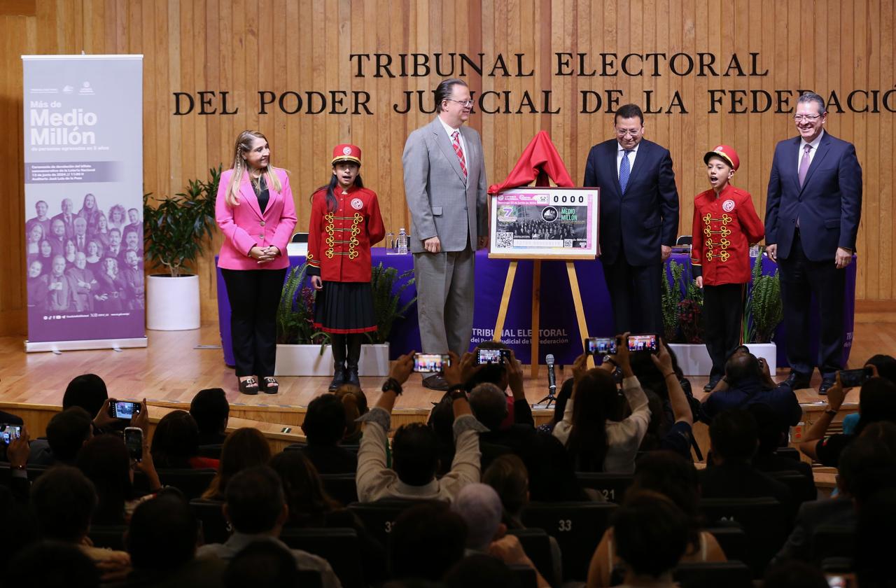 Emite Lotería Nacional billete para conmemorar los más de 500 mil egresados de la Escuela Judicial Electoral del TEPJF en cinco años