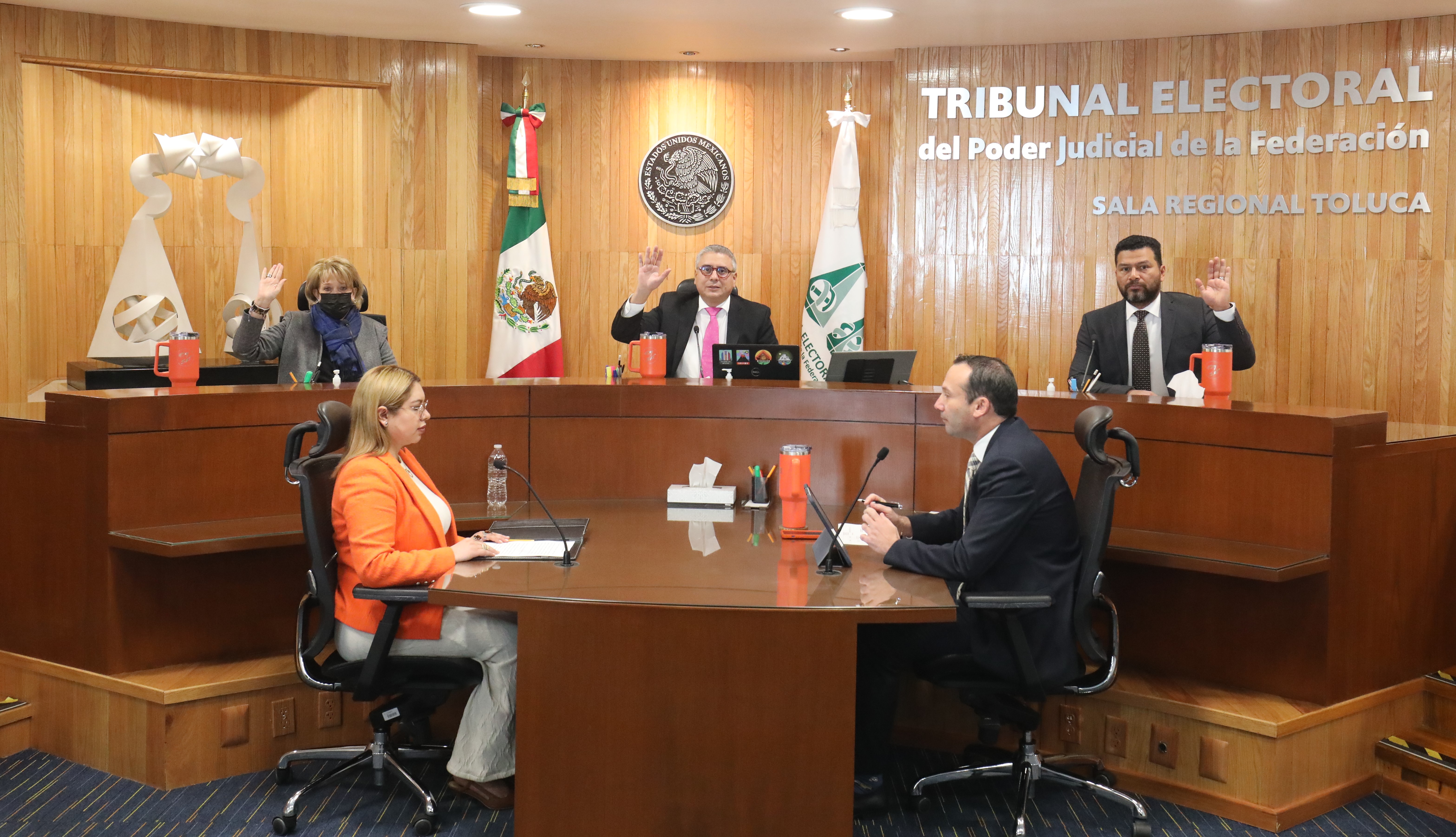 SALA REGIONAL TOLUCA VINCULA AL CG DEL INSTITUTO ELECTORAL DEL ESTADO DE MÉXICO PARA QUE SE PRONUNCIE SOBRE LA DOCUMENTACIÓN PARA SUBSANAR LAS OMISIONES A LOS DOCUMENTOS BÁSICOS, EN EL CONTEXTO DE LA SOLICITUD DE REGISTRO COMO PARTIDO POLÍTICO LOCAL DEL EXTINTO PRD.