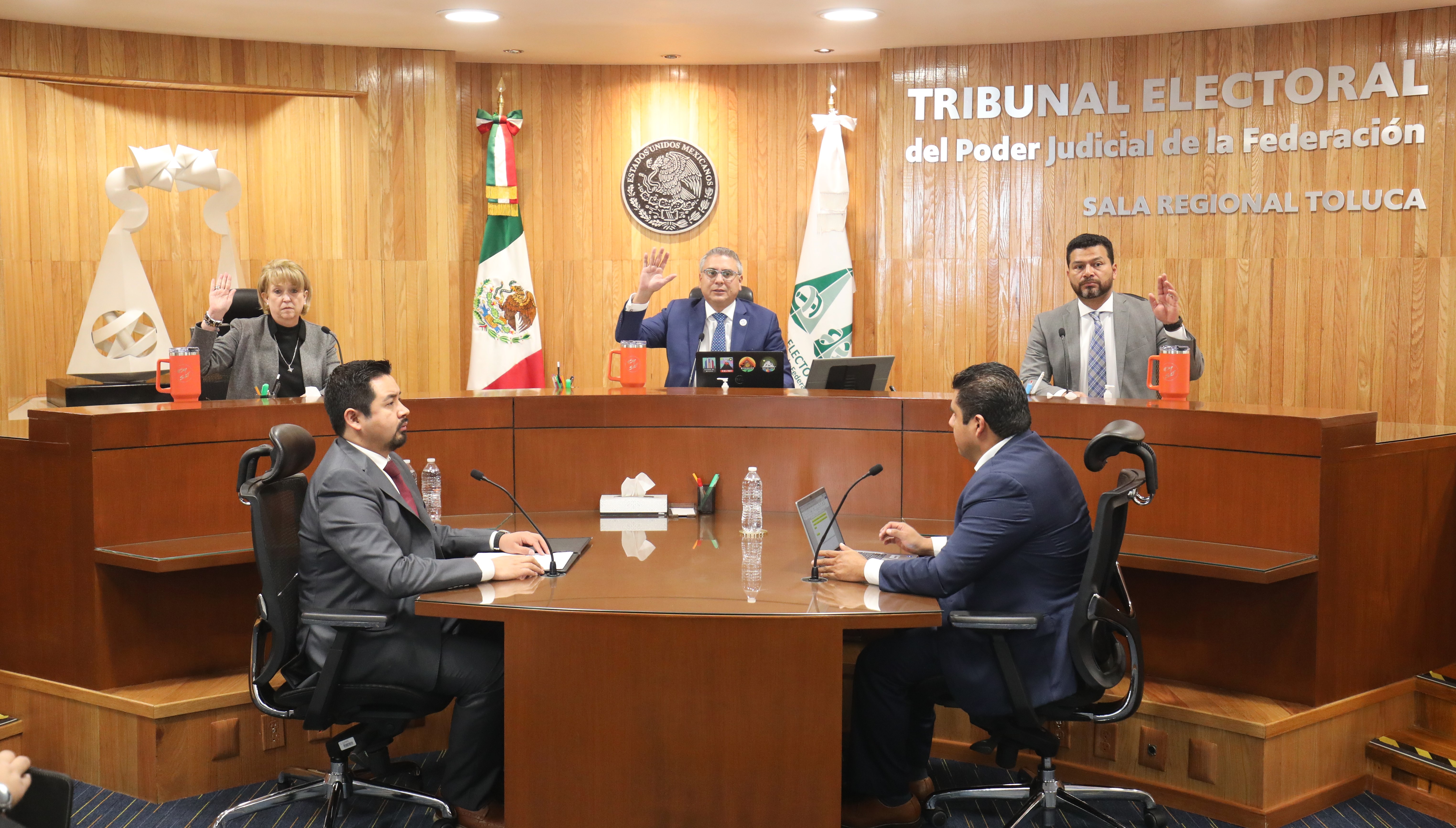 SALA DE LA QUINTA CIRCUNSCRIPCIÓN DEL TRIBUNAL ELECTORAL DEL PODER JUDICIAL DE LA FEDERACIÓN CONFIRMA RESOLUCIONES DEL INE EN COLIMA Y ESTADO DE MÉXICO RELACIONADAS CON LA CONTRATACIÓN DE ASISTENTES ELECTORALES PARA LA ELECCIÓN EXTRAORDINARIA DEL PODER JUDICIAL